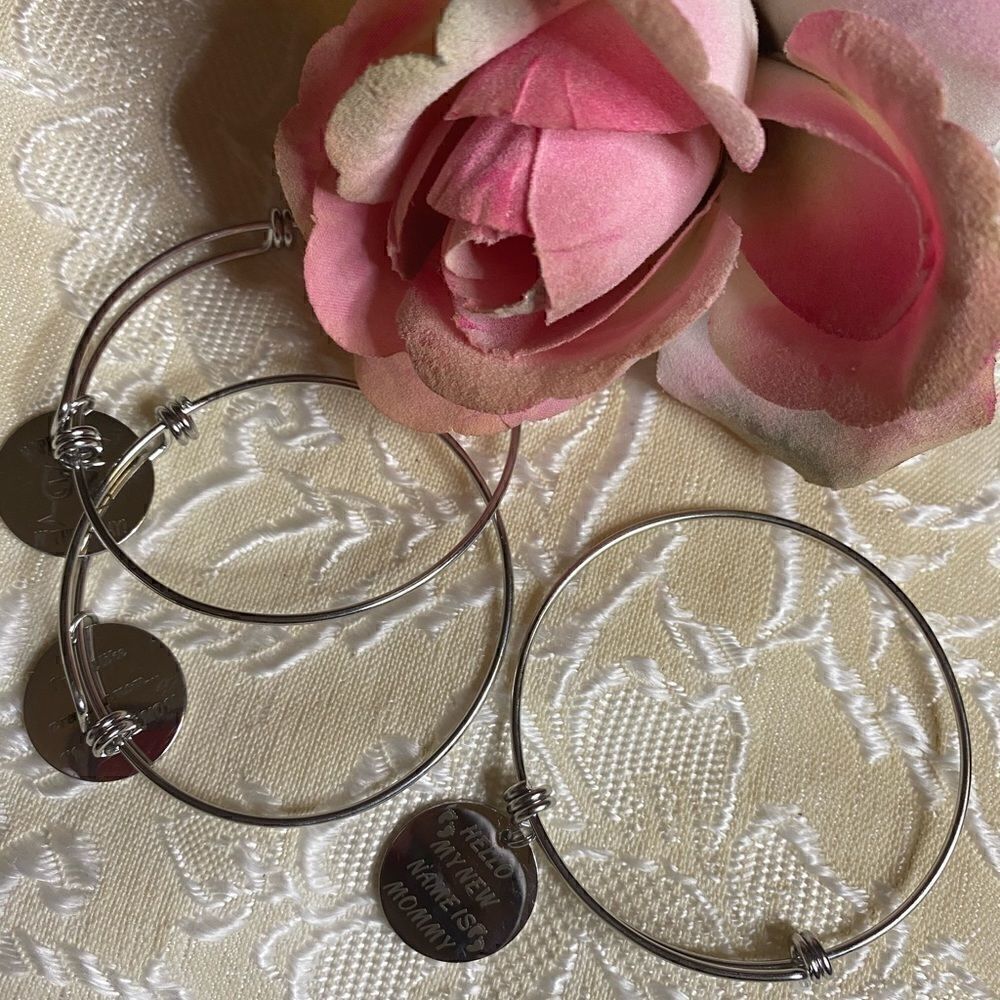 🌷super charm sets of 3  personalizes bracelets